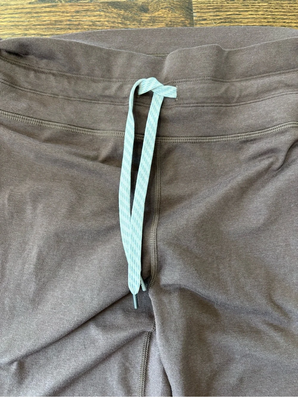 Vuori women’s joggers
